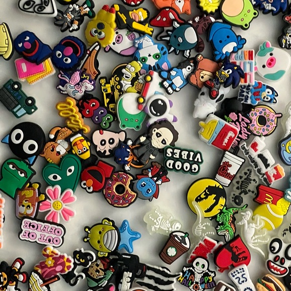 10 pack Mystery Mix Pvc Shoe Charm Jibbitz - Picture 2 of 4